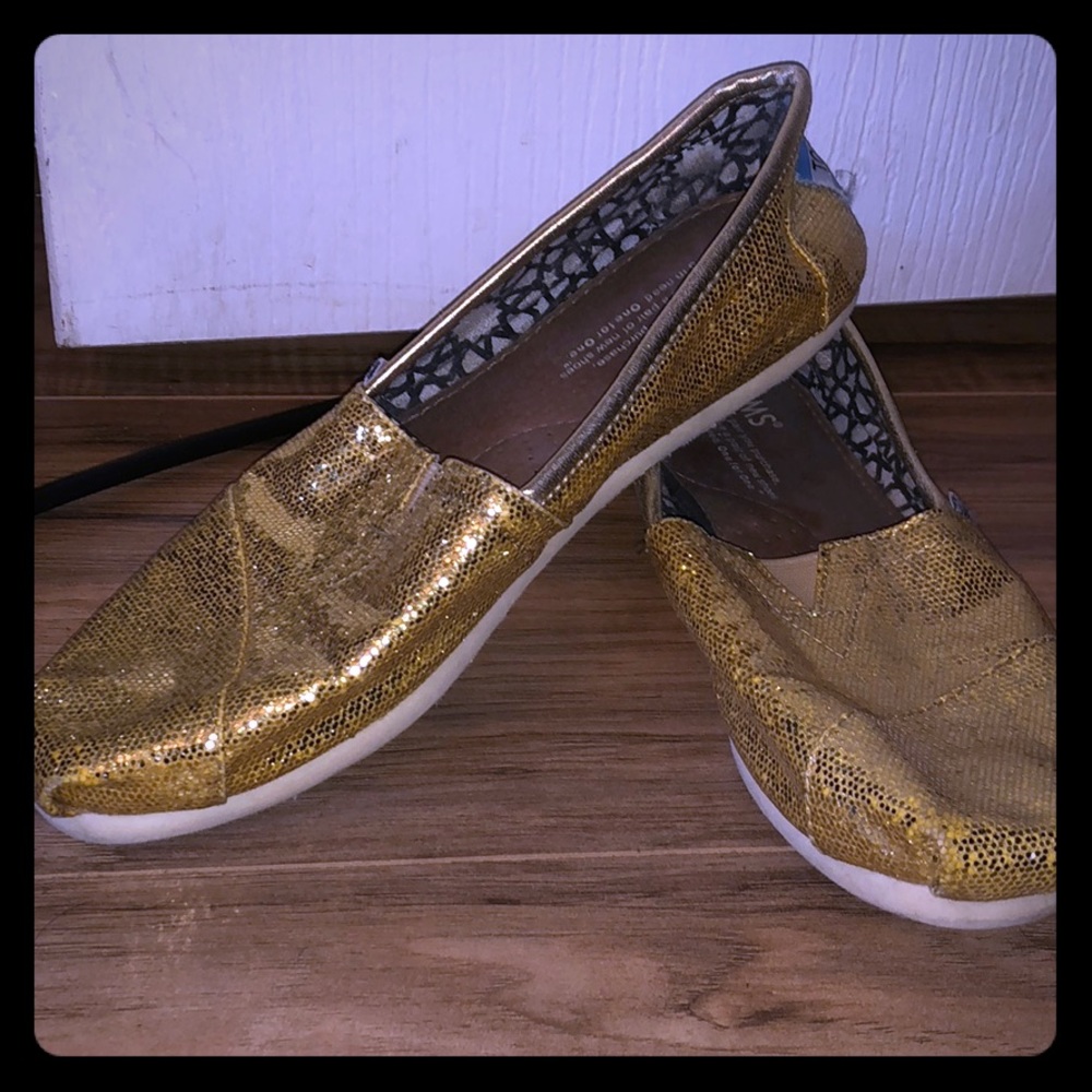 Toms